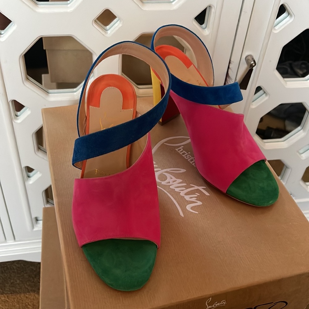 LOUBUTION SANDALS - Picture 2 of 4